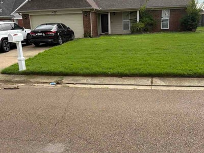 Lawn Care service in Hernando, 38632