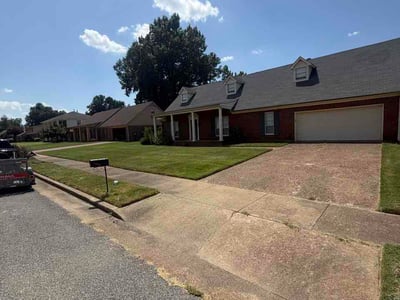 Lawn Care service in Spring Hill, 37174