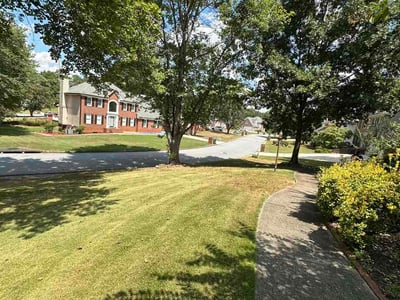 Lawn Care service in Joplin, 64801