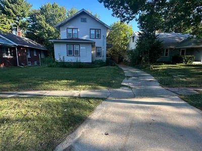 Lawn Care service in Ottawa, 61350