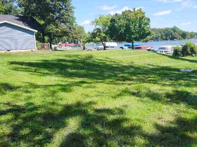 Lawn Care service in Elkhart, 46516