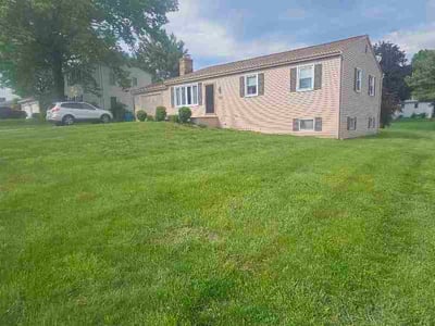 Lawn Care service in Enola, 17025