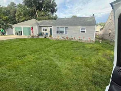 Lawn Care service in Antioch, 60002