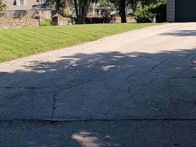 Lawn Care service in Parkville, 64152