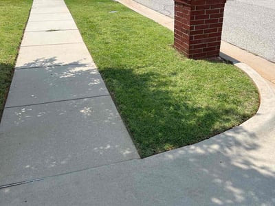 Lawn Care service in Harrah, 73045