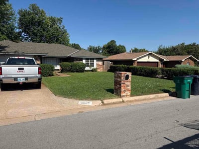Lawn Care service in Guthrie, 73044
