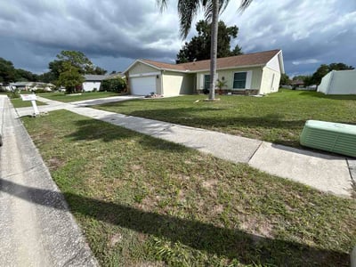 Lawn Care service in Riverview, 33578