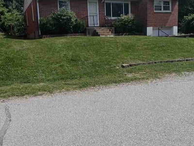 Lawn Care service in Fenton, 63026