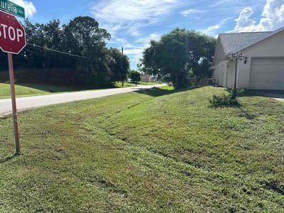 Lawn Care service in Port St Lucie, 34952