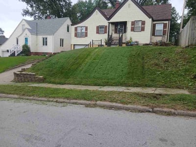 Lawn Care service in Granite City, 65401