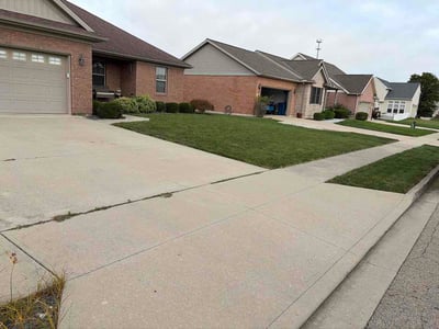 Lawn Care service in Tipp City, 45371