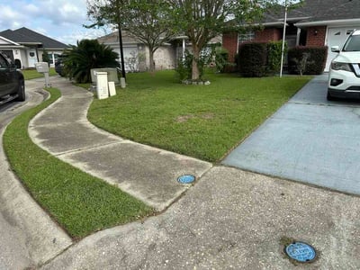 Lawn Care service in Cantonment, 32533