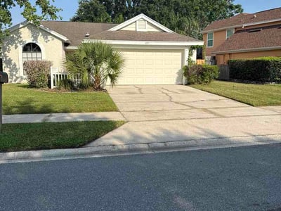 Lawn Care service in Oviedo, 32765