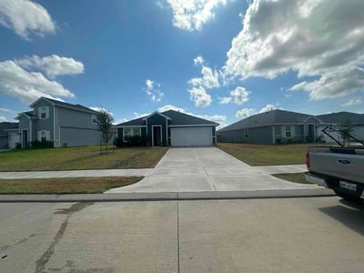 Lawn Care service in Willis, 77378