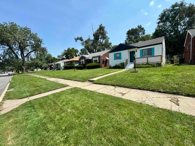 Lawn Care service in Gary, 46402