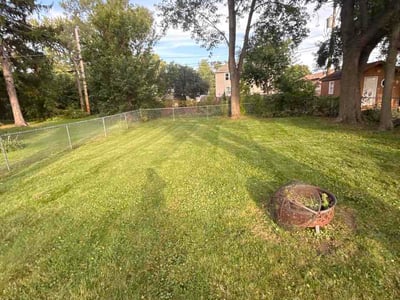 Lawn Care service in Montgomery, 60538