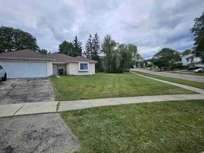 Lawn Care service in Westchester, 60154