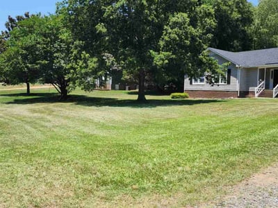 Lawn Care service in Clayton, 27520