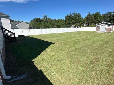 Lawn Care service in Four Oaks, 27577