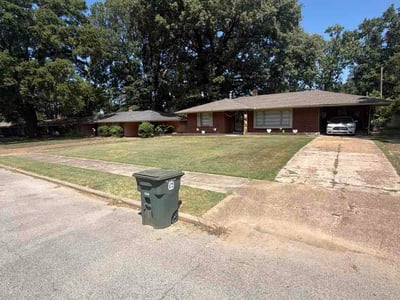 Lawn Care service in Rogersville, 37857