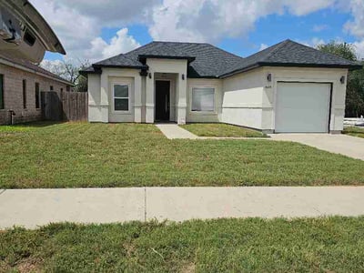 Lawn Care service in Brownsville, 78520