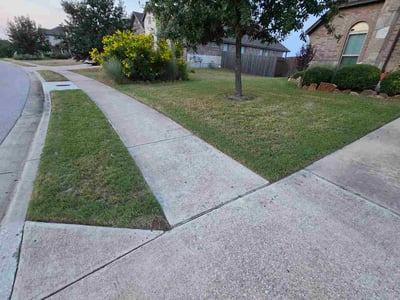 Lawn Care service in Smithville, 78957
