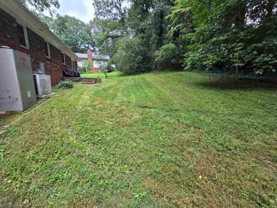 Lawn Care service in Lenoir, 28645