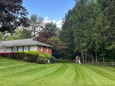 Lawn Care service in Hampstead, 21074
