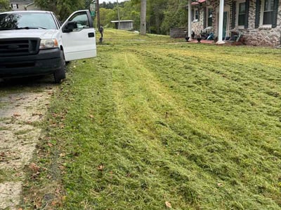 Lawn Care service in Bristol, 37620