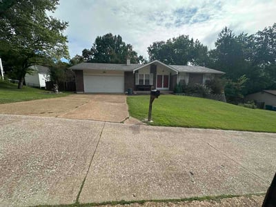 Lawn Care service in Fenton, 63026