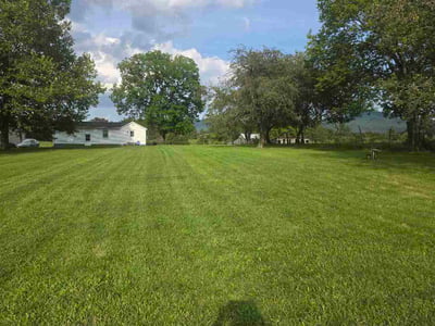 Lawn Care service in Harrisonburg, 22802