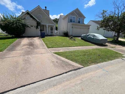 Lawn Care service in Chesterfield, 63017