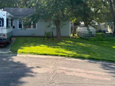 Lawn Care service in Pacific, 63069