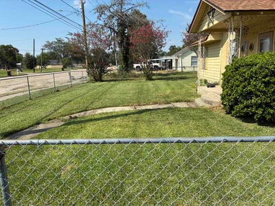 Lawn Care service in Baytown, 77520