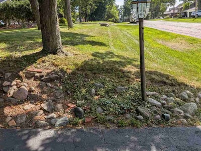 Lawn Care service in Pontiac, 48342