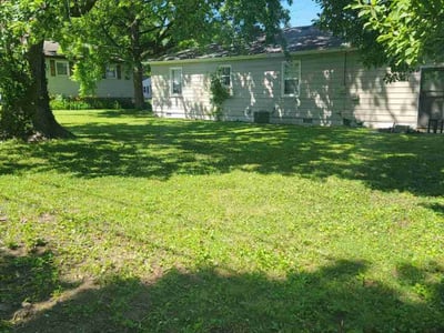 Lawn Care service in Edwardsville, 62025