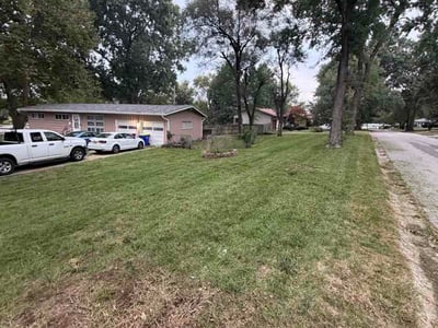 Lawn Care service in Gladstone, 64118