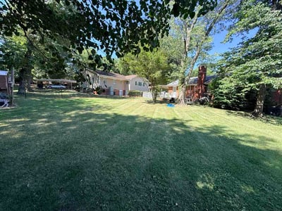 Lawn Care service in Burlington, 27215