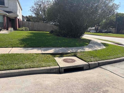 Lawn Care service in Angleton, 77515