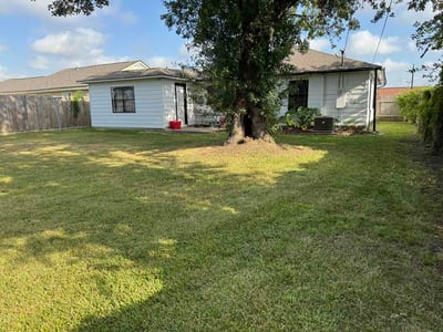 Lawn Care service in Willis, 77378