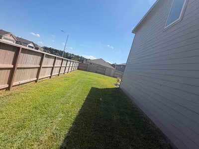 Lawn Care service in Magnolia, 77355