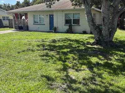 Lawn Care service in North Miami Beach, 33162