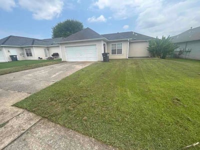 Lawn Care service in Pinson, 35126