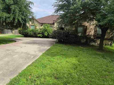 Lawn Care service in Granger, 76530