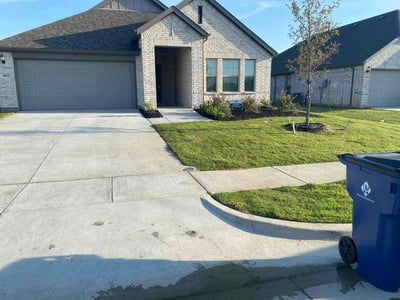 Lawn Care service in Crowley, 76036