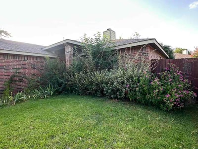 Lawn Care service in Glenn Heights, 75154
