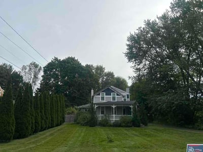 Lawn Care service in Glastonbury, 06033