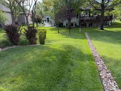 Lawn Care service in Topeka, 66612