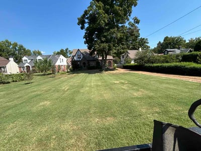 Lawn Care service in Brentwood, 37027