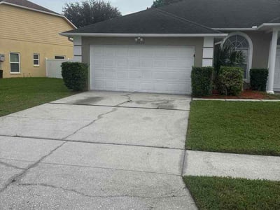 Lawn Care service in Pine Hills, 32808